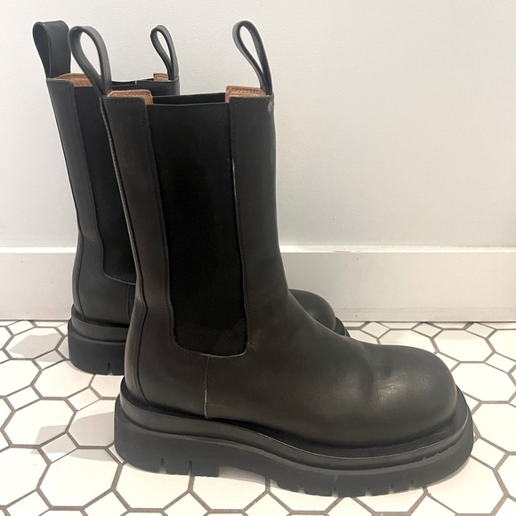 Bottega Veneta Lug Sole Chelsea Boot - Picture 12 of 12